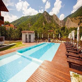 Irenes Resort Loutraki  Exterior photo